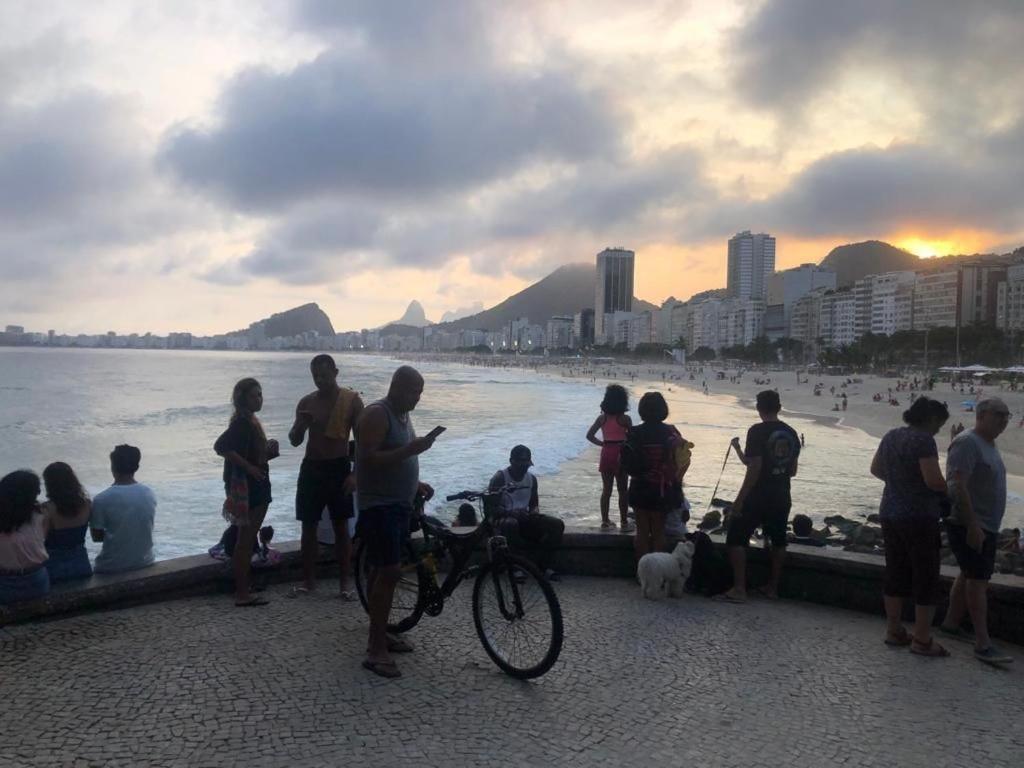 Copacabana Rua Tranquila E Arborizada Perto De Tudo Posto 2 Rio de Janeiro Extérieur photo